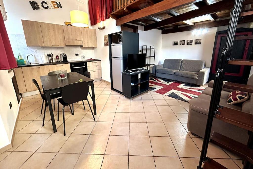 Grazioso Loft A 5 Minuti Dal Centro Di Torino Daire Dış mekan fotoğraf